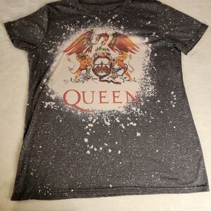 Queen Tshirt With Graphics Size XL